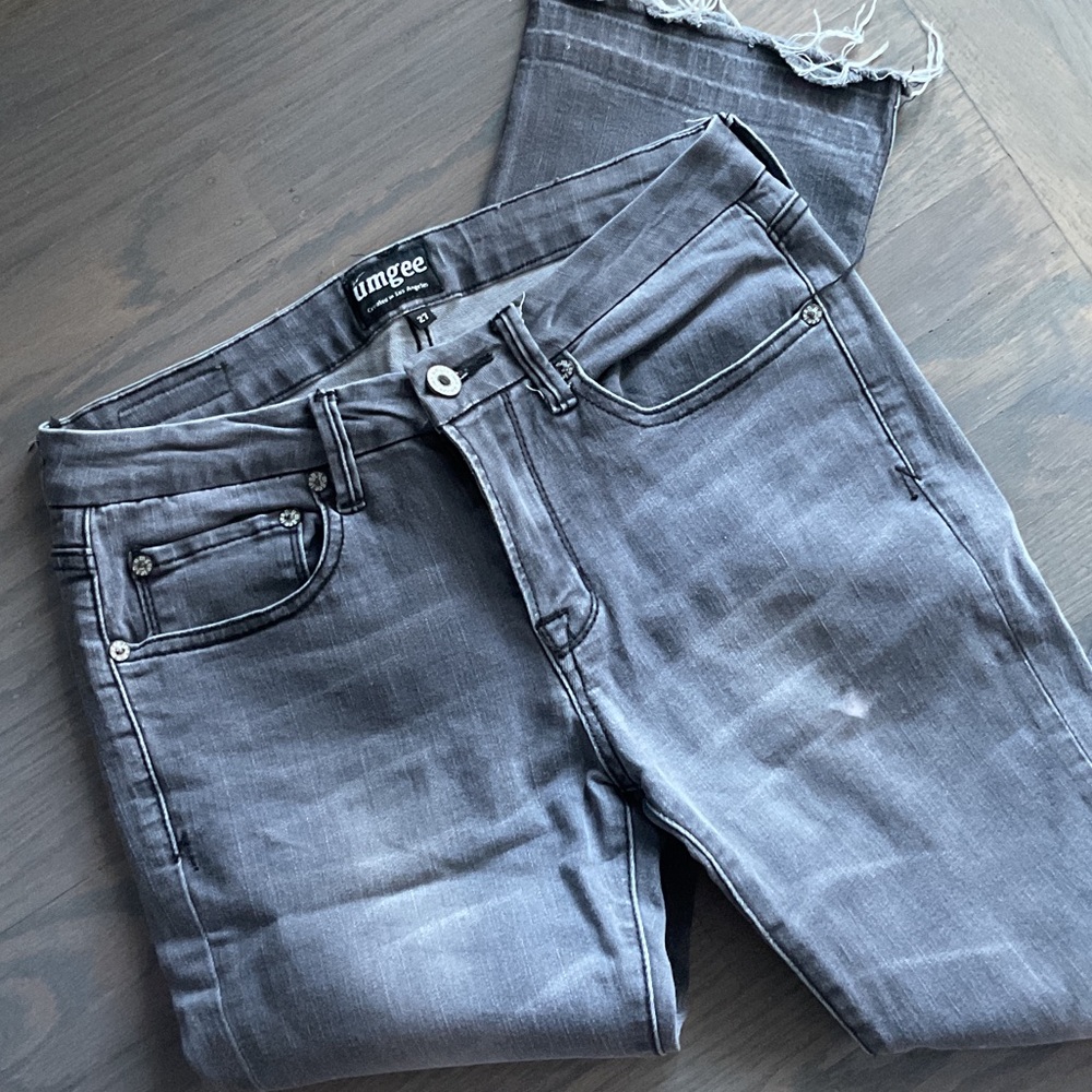 Umgee Charcoal Frayed Hem Jeans
